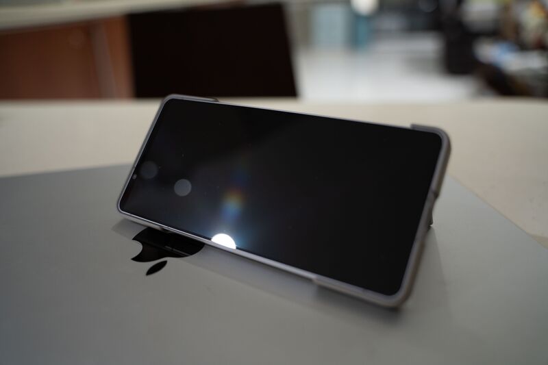 File:Xperia 1 VI propped off.jpg